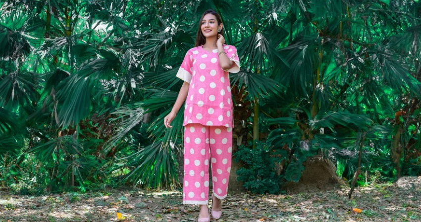 Elevate Your Comfort: Benefits of Wearing Loungewear, Why Every Woman Should Invest in Cozy Loungewear
