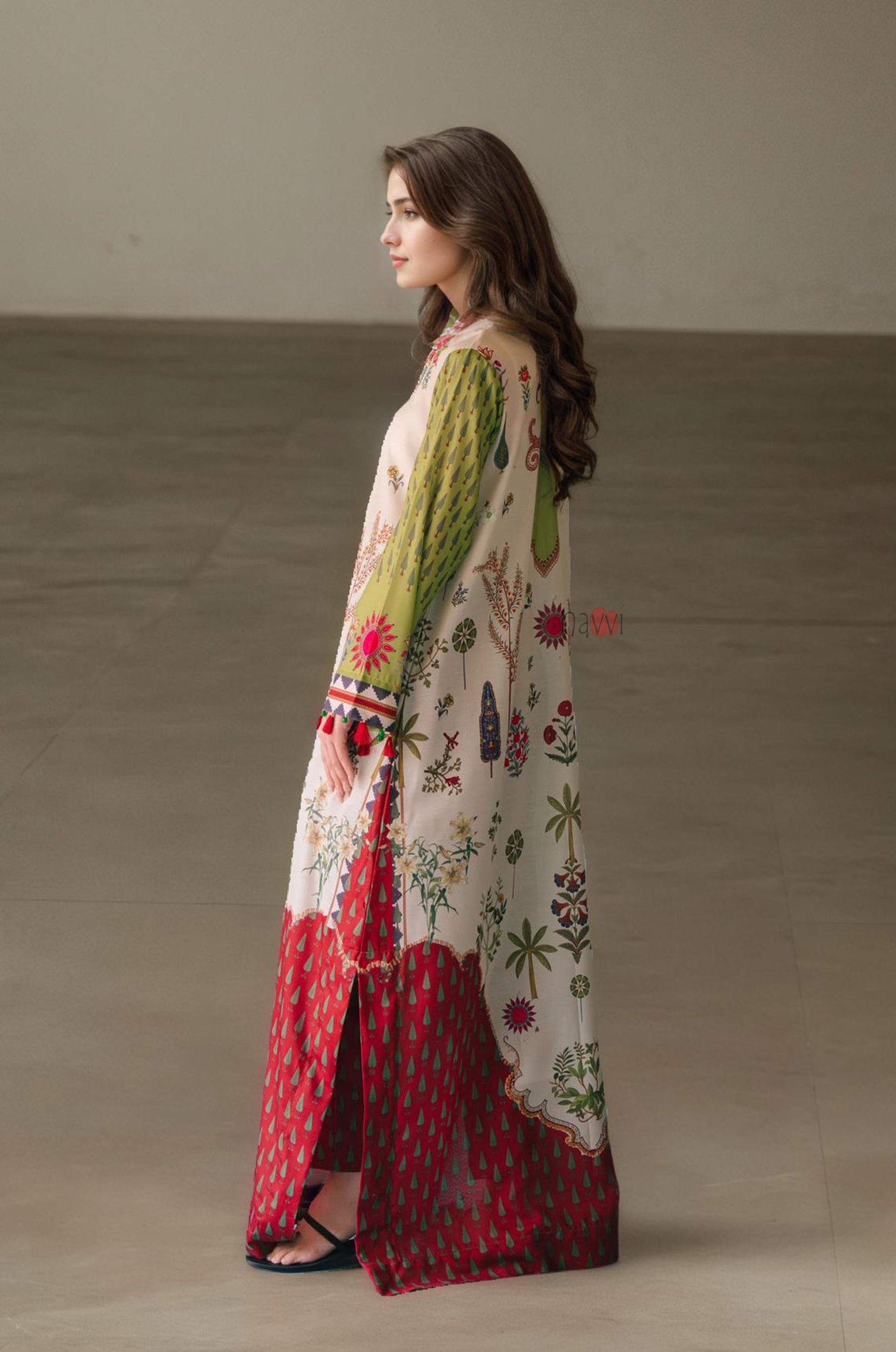 Elegant Garden Inspired Kurta With Pants