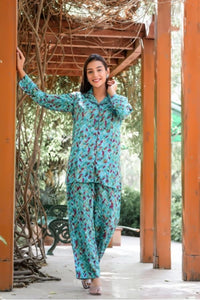 Green Abstract Full Sleeves Set - Navvi.in