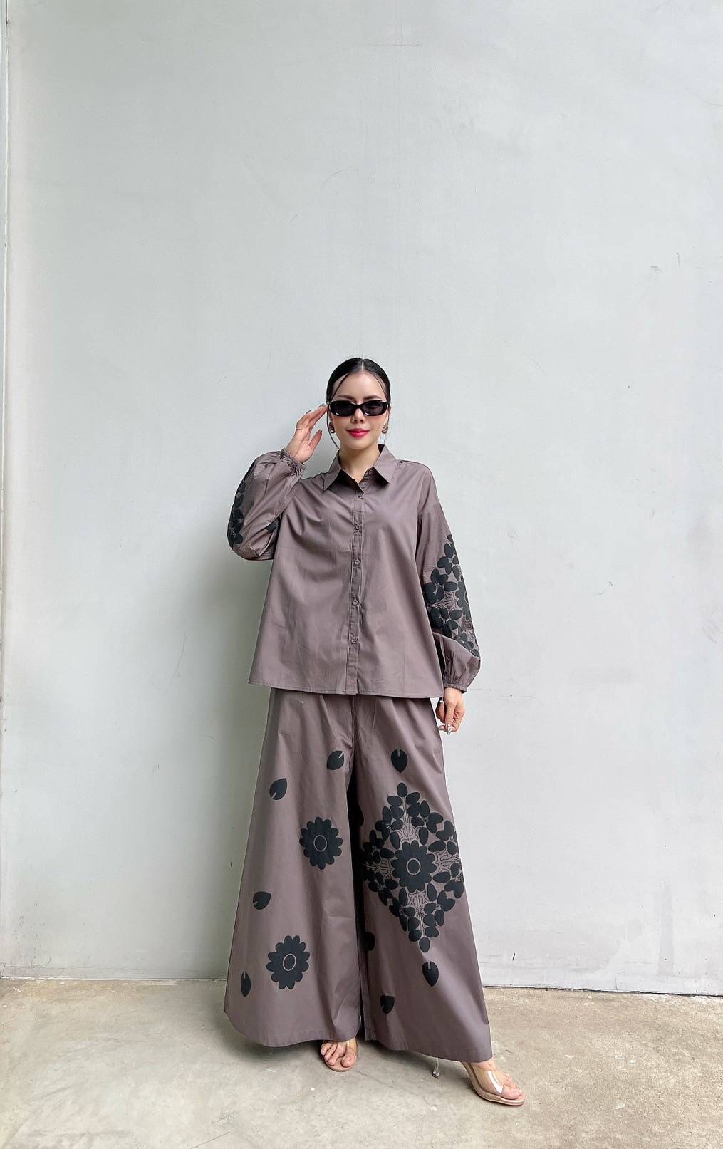 Monochrome Floral Statement Co-Ord Set for Women - Navvi.in