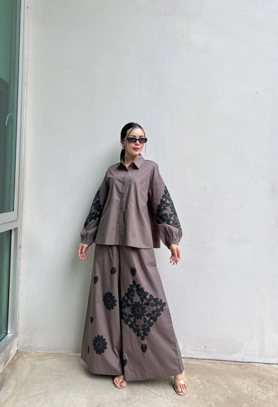 Monochrome Floral Statement Co-Ord Set for Women - Navvi.in