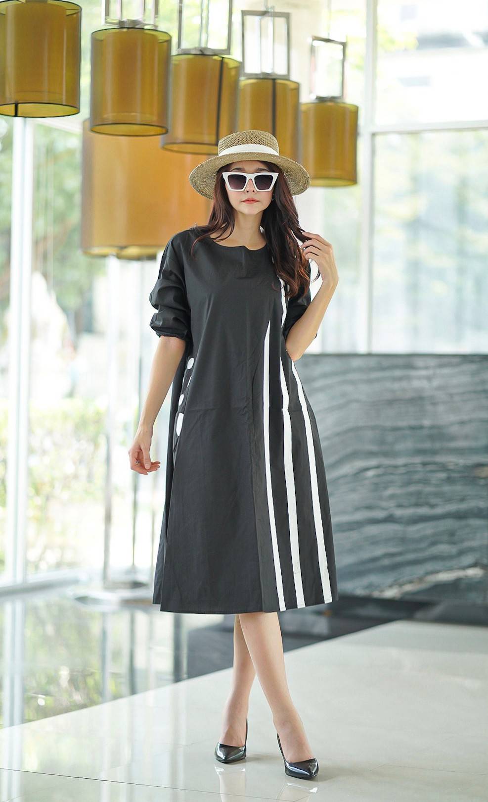 Minimal Chic Midi Dress - Navvi.in
