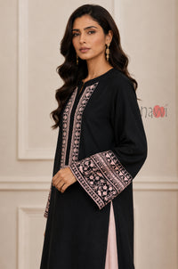 Classic Grace Embroidered Kurta Pant Set - Navvi.in