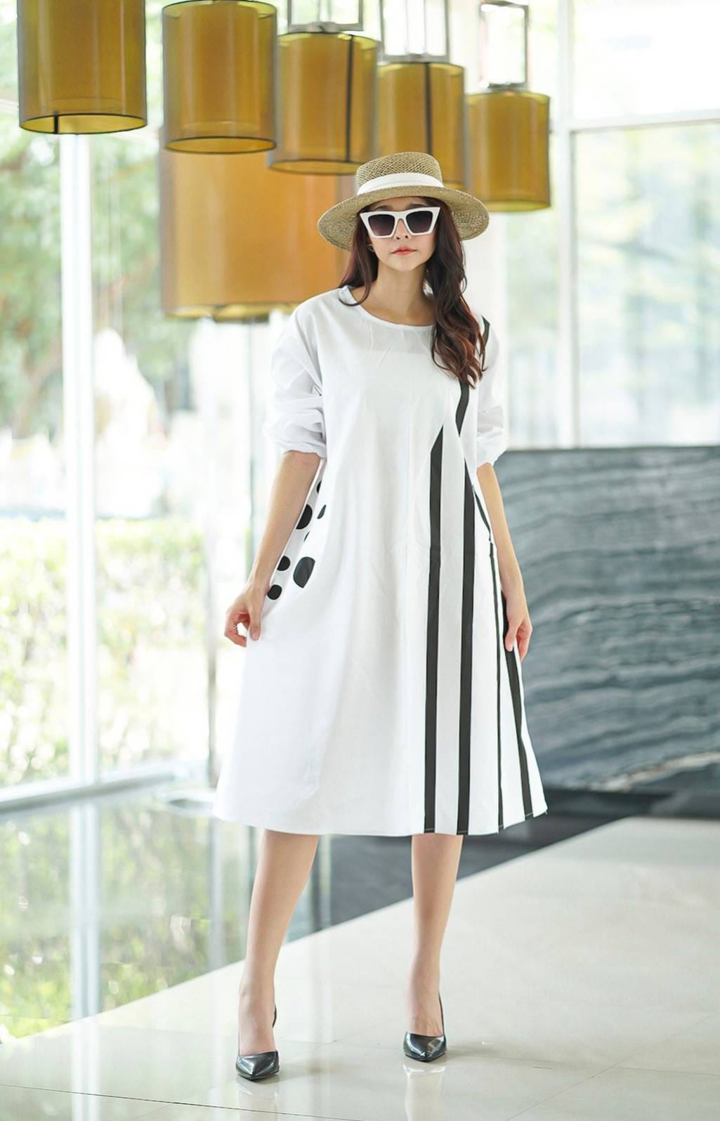 Minimal Chic Midi Dress - Navvi.in