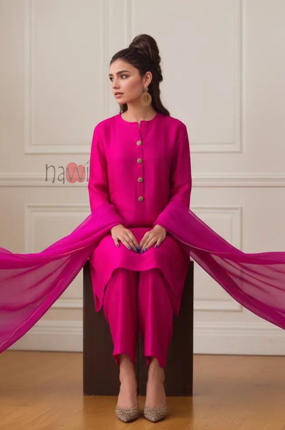 Elegant Straight Farshi Salwar Set