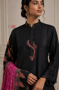 Noir Embroidered Set With Dupatta - Navvi.in
