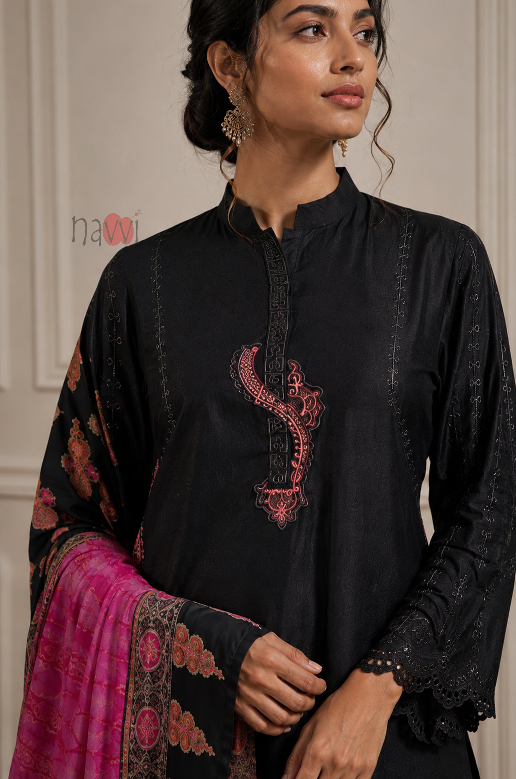 Noir Embroidered Set With Dupatta - Navvi.in