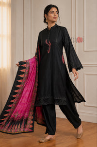 Noir Embroidered Set With Dupatta - Navvi.in