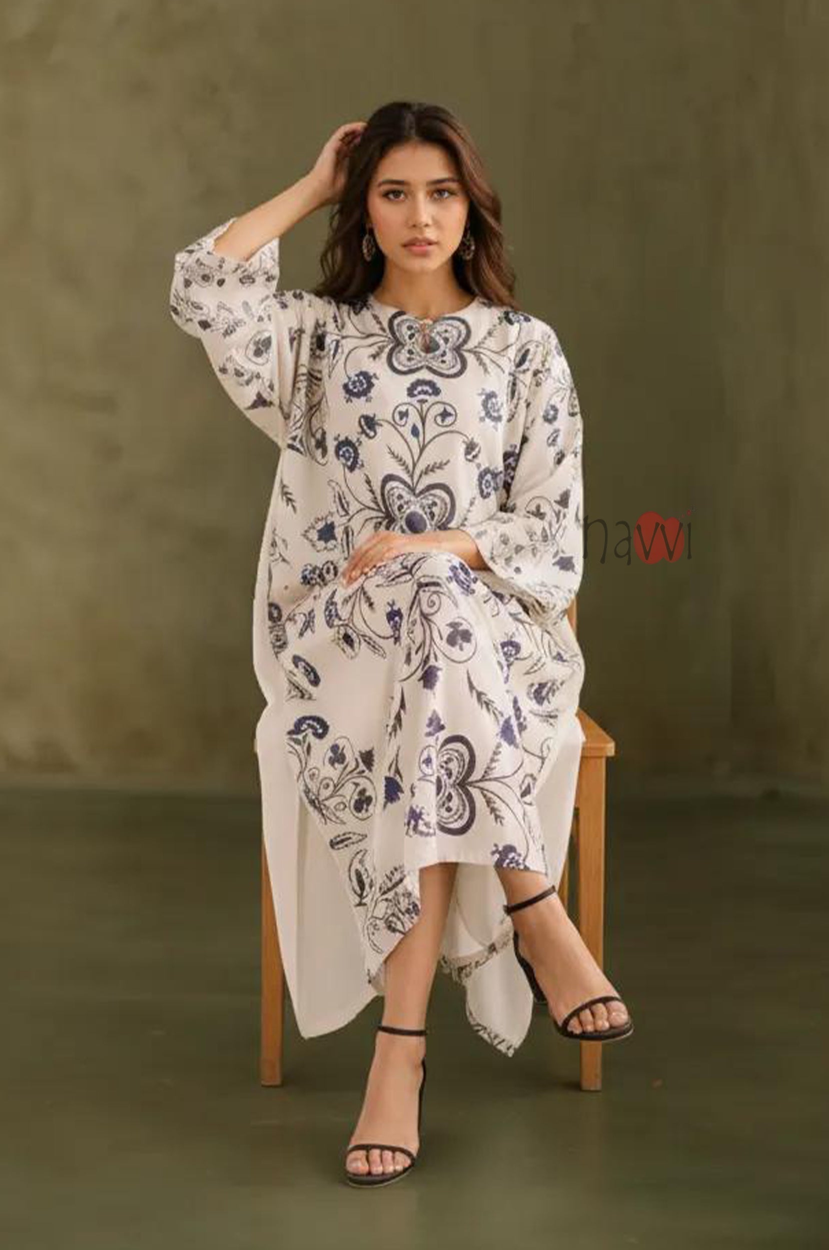 Ivory Indigo Floral Printed A-Line Kurta - Navvi.in