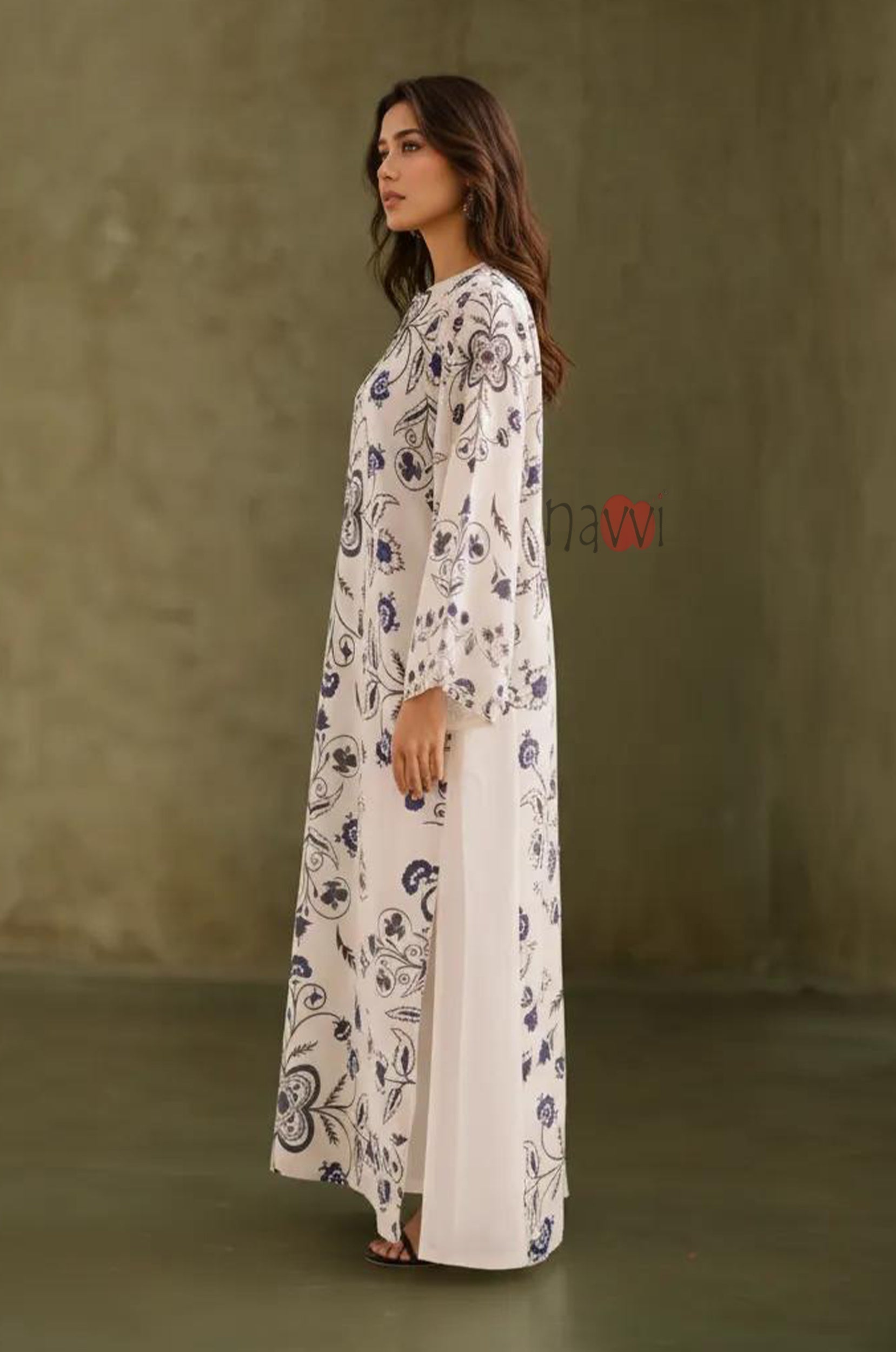 Ivory Indigo Floral Printed A-Line Kurta - Navvi.in