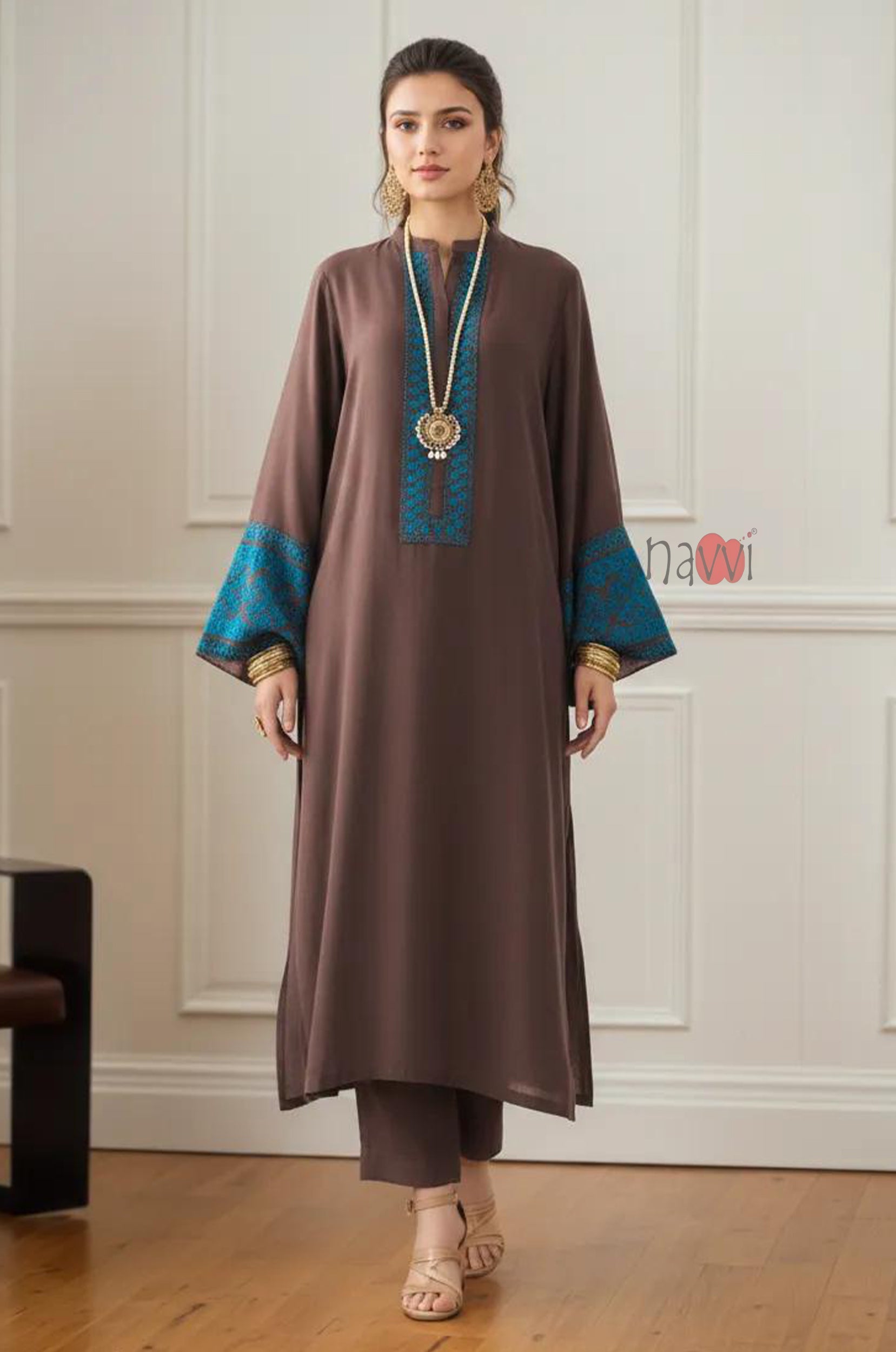 Mocha Royale Embroidered Kurta Set - Navvi.in