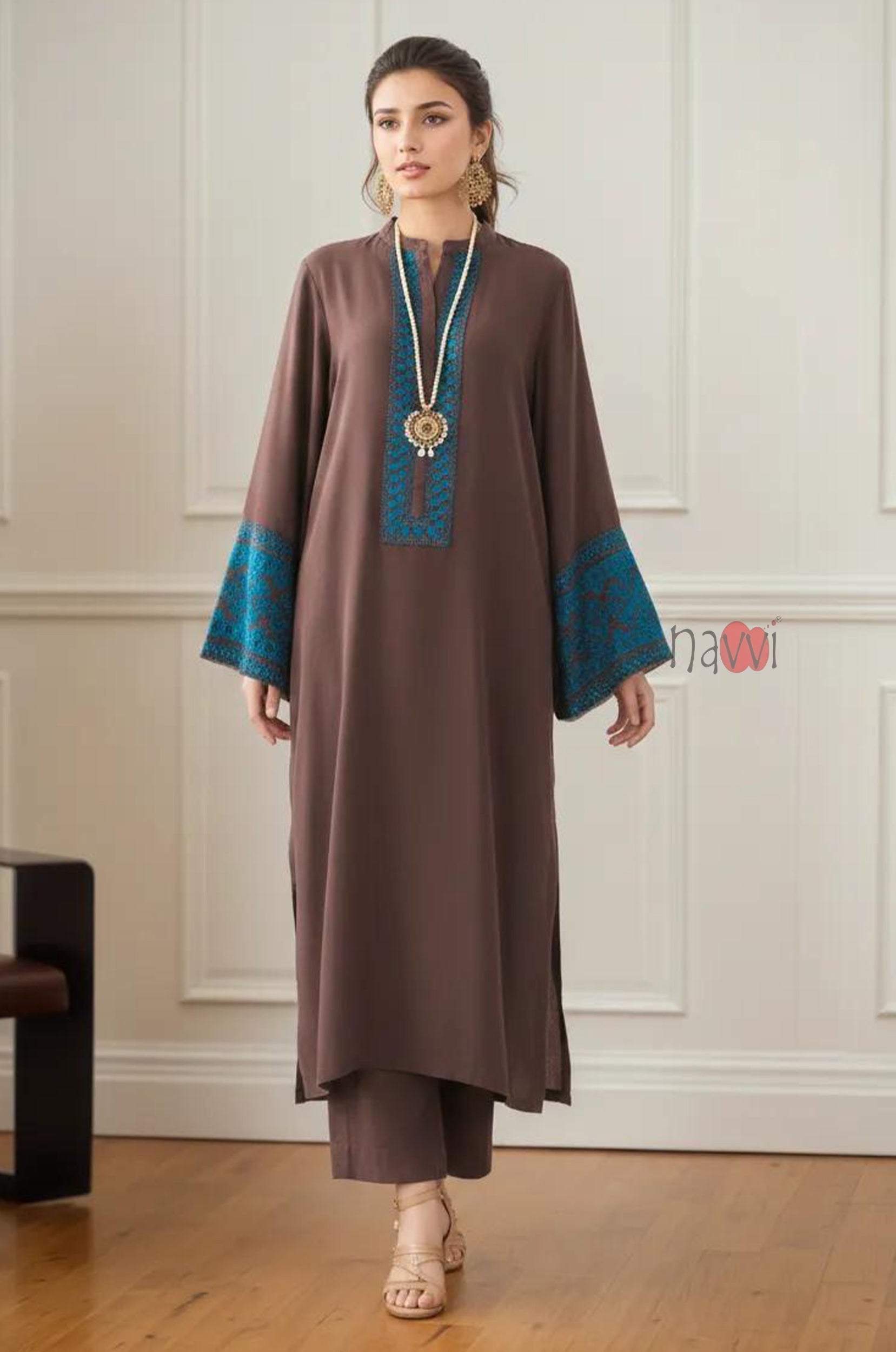 Mocha Royale Embroidered Kurta Set - Navvi.in