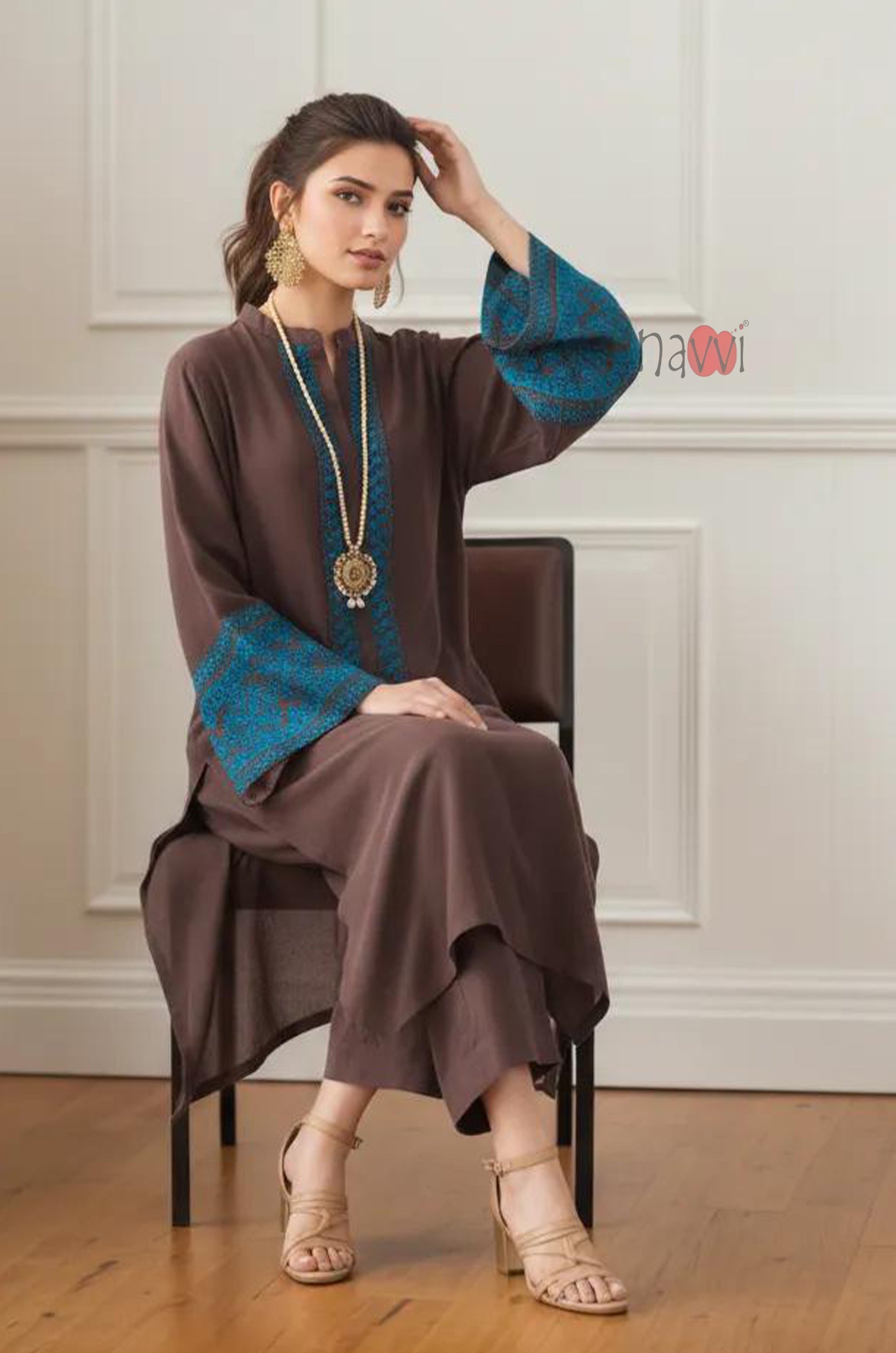 Mocha Royale Embroidered Kurta Set - Navvi.in