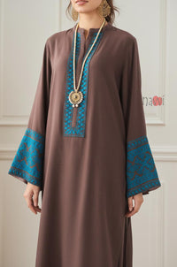 Mocha Royale Embroidered Kurta Set - Navvi.in