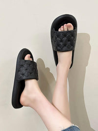 Black Cushioned Casual Slippers