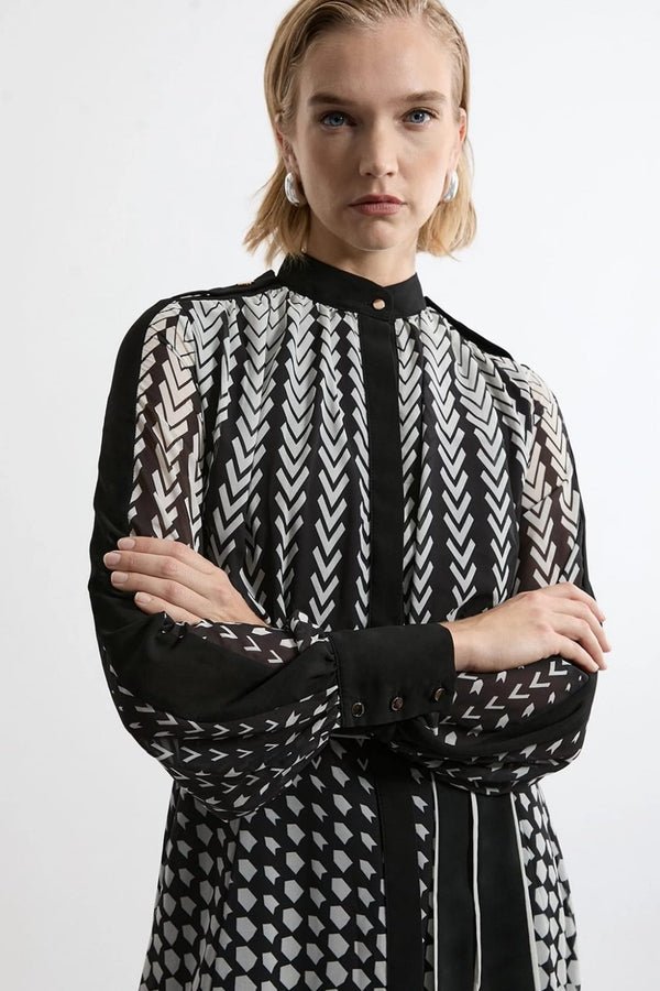 Black and White Zigzag Pattern Maxi Dress - Navvi.in