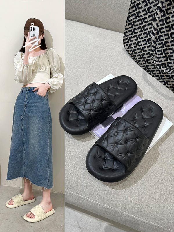 Black Cushioned Casual Slippers - Navvi.in