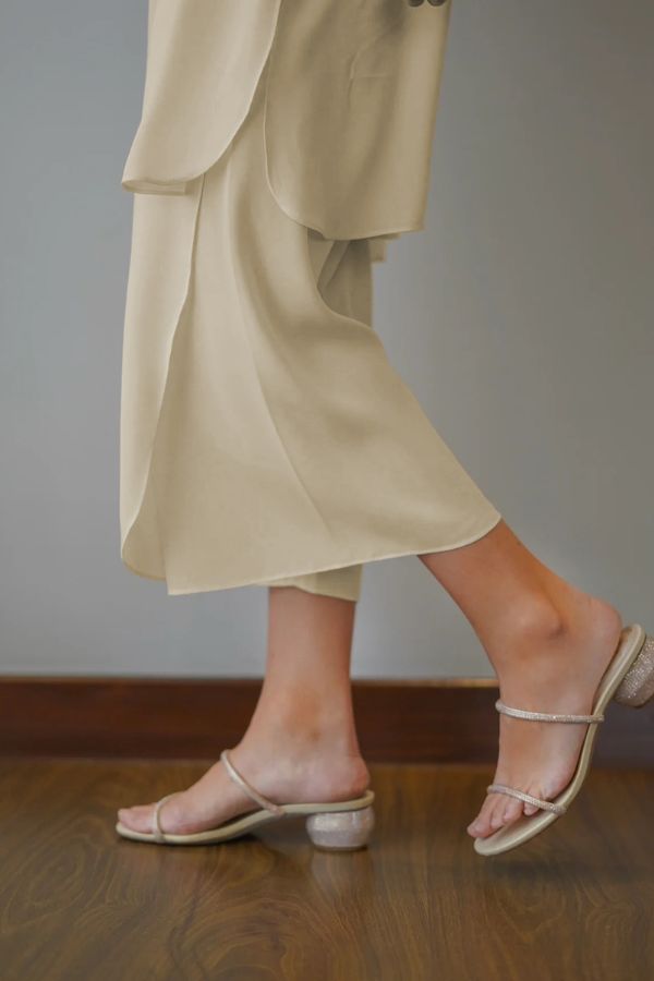Cream Overlapping Co - Ord Set - Navvi.in
