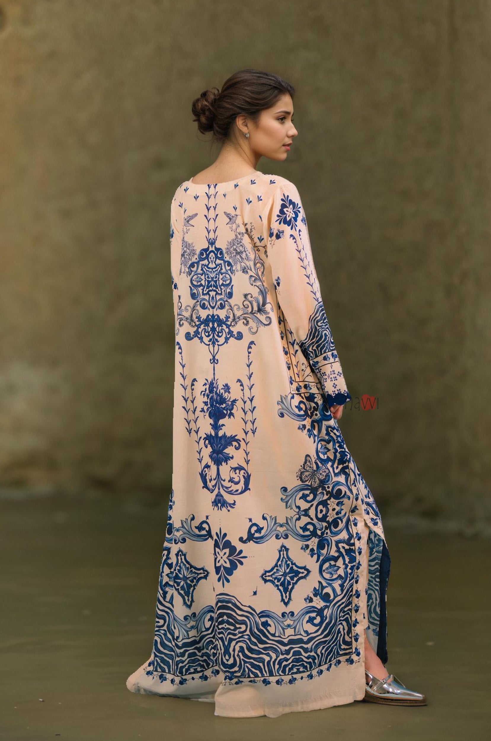 Classic Beige Kaftan with Blue Detailing