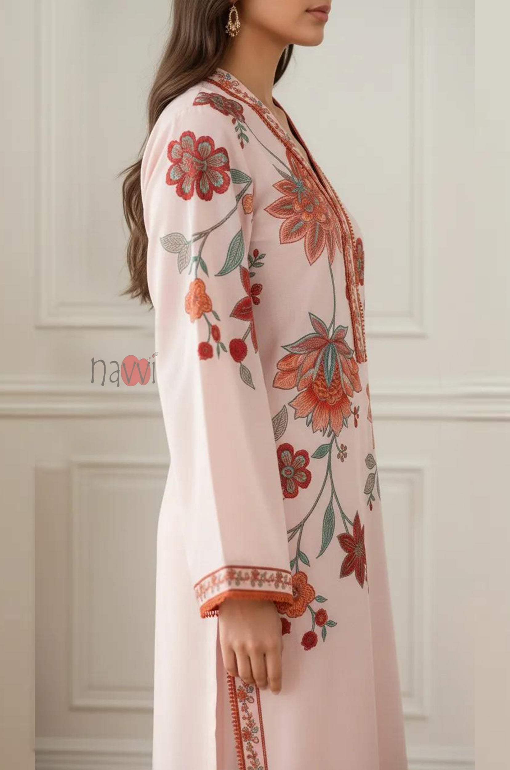 Ivory Floral Straight Kurta Set – Festive Wear - Navvi.in