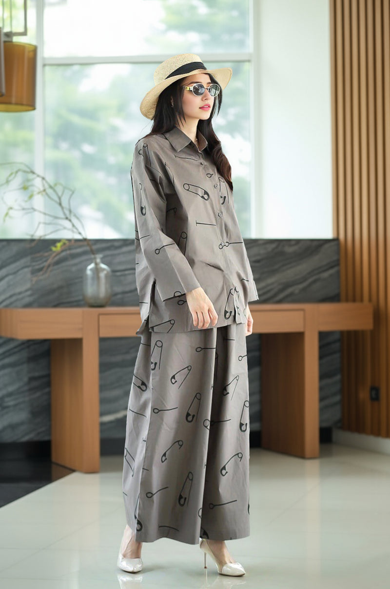 Contemporary Safety Pin Coord Outfit