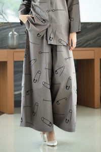 Contemporary Safety Pin Coord Outfit