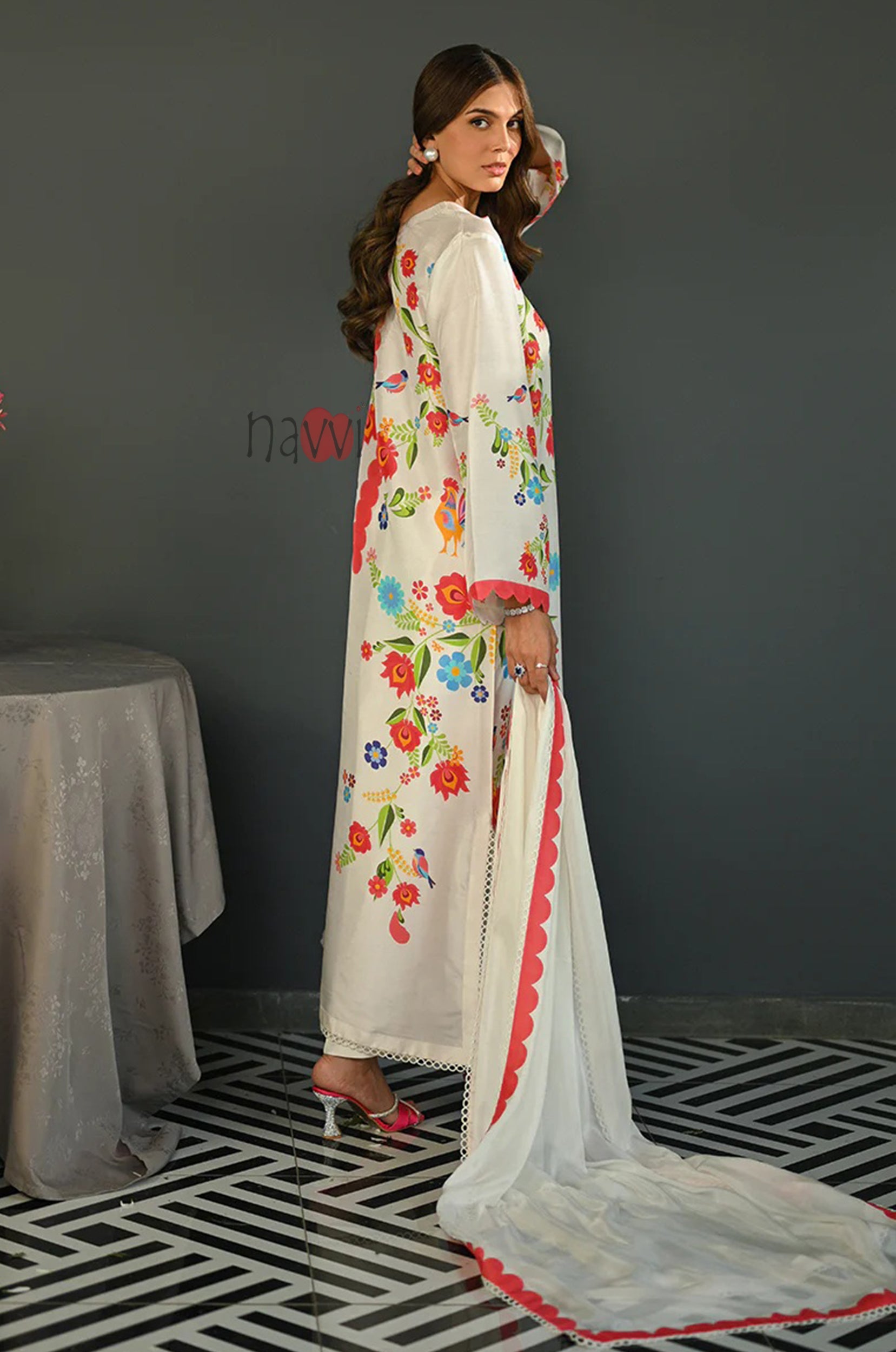 Ivory Bloomscape Statement Set