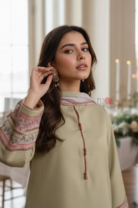 Graceful Kurta Set with Floral Border