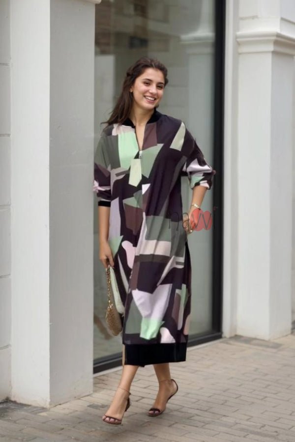 Patch Printed Dress With Front Zip - Navvi.in