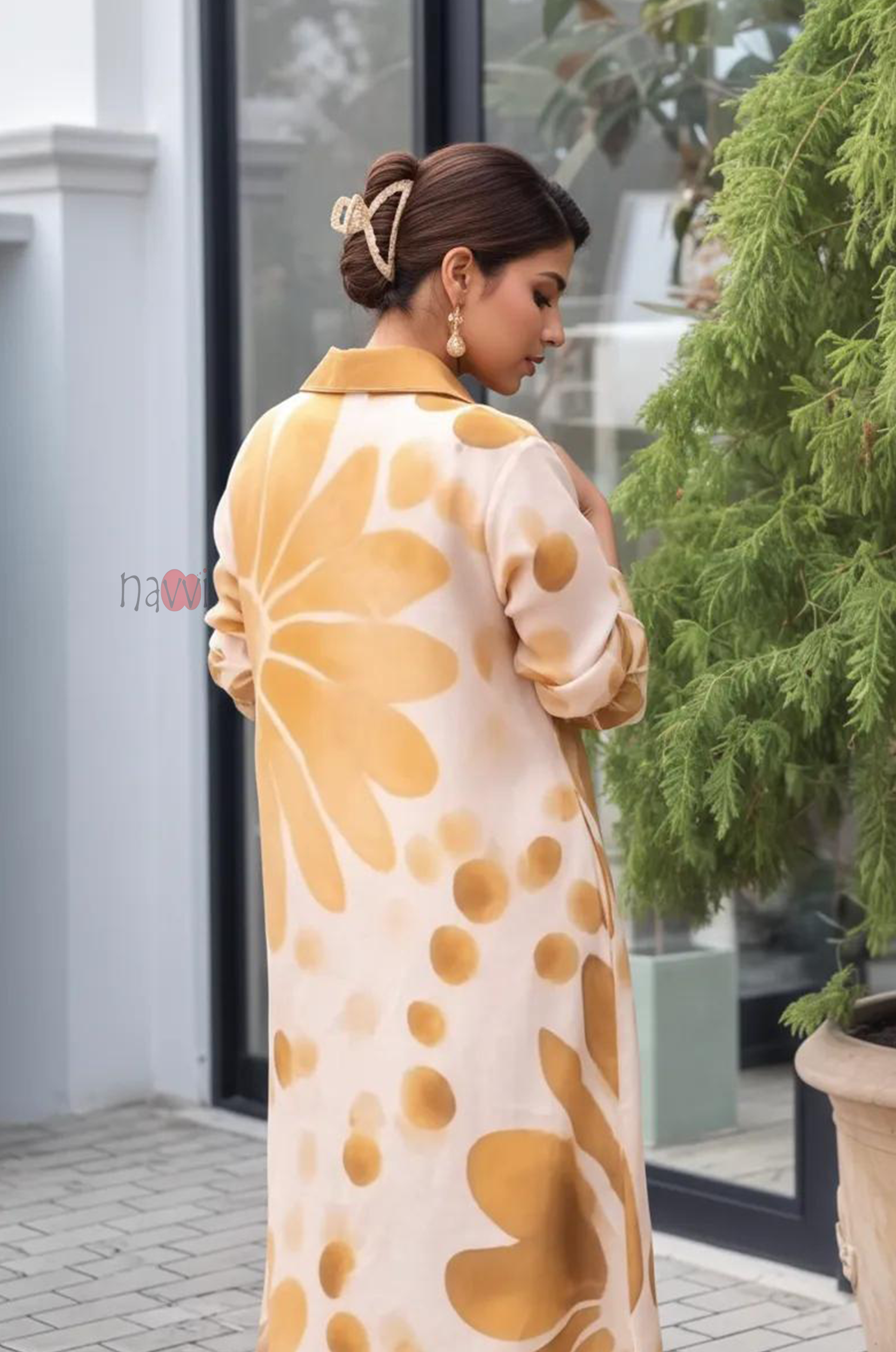 Abstract Ochre Flower Print Relaxed Dress - Navvi.in