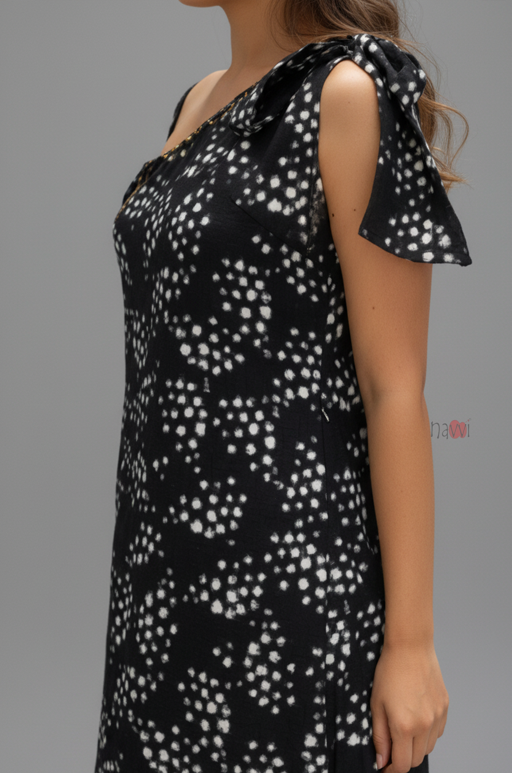 Elegant Noir One-Shoulder Printed Maxi