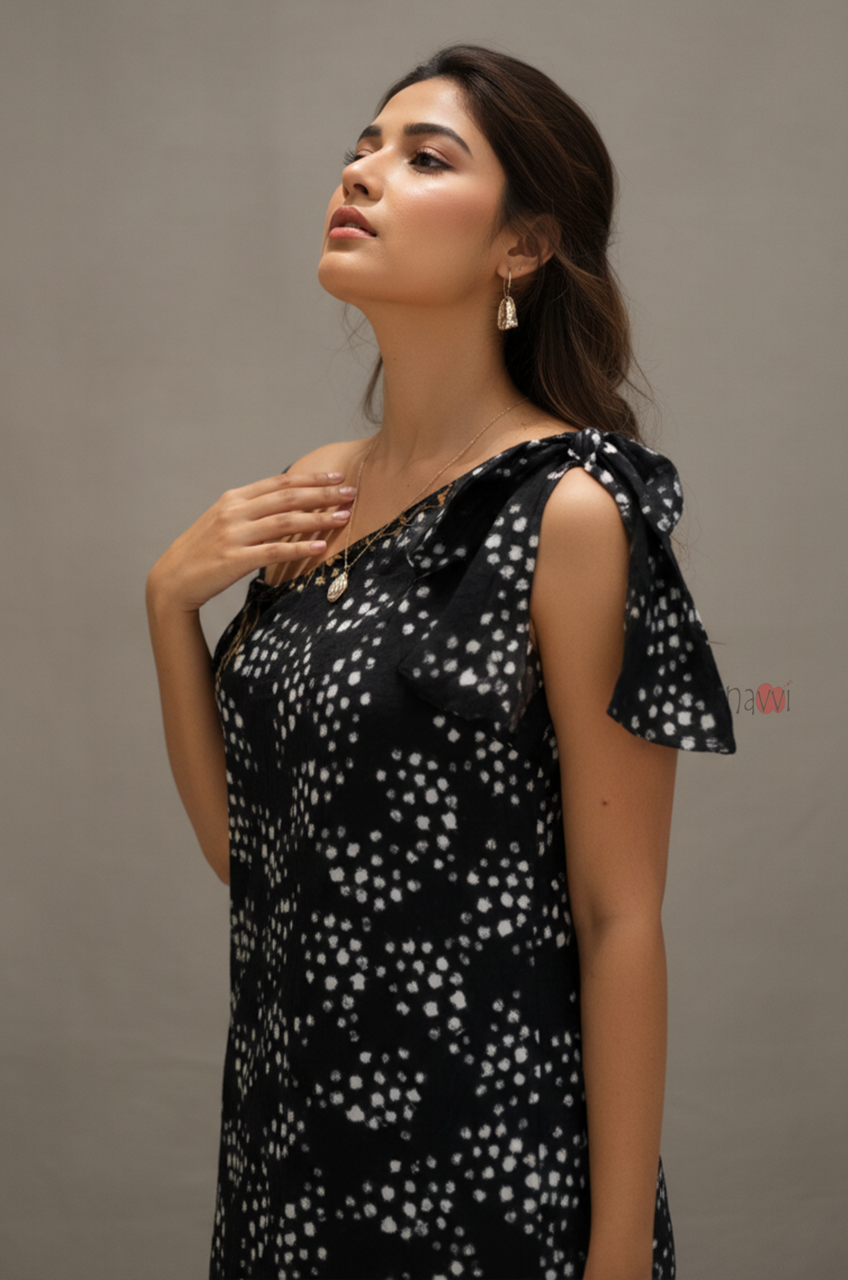 Elegant Noir One-Shoulder Printed Maxi