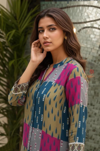 Women's Printed Mandarin Collar Straight Fit Top