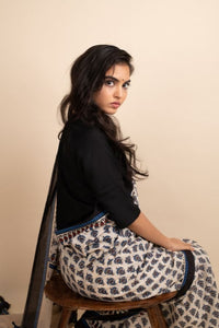 Streamlined Saree - Navvi.in