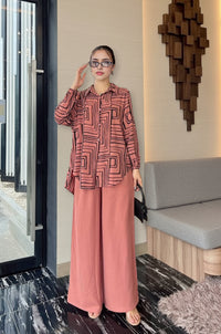 Trendy Ruffle Top & Wide-Leg Pants Co-ord Set