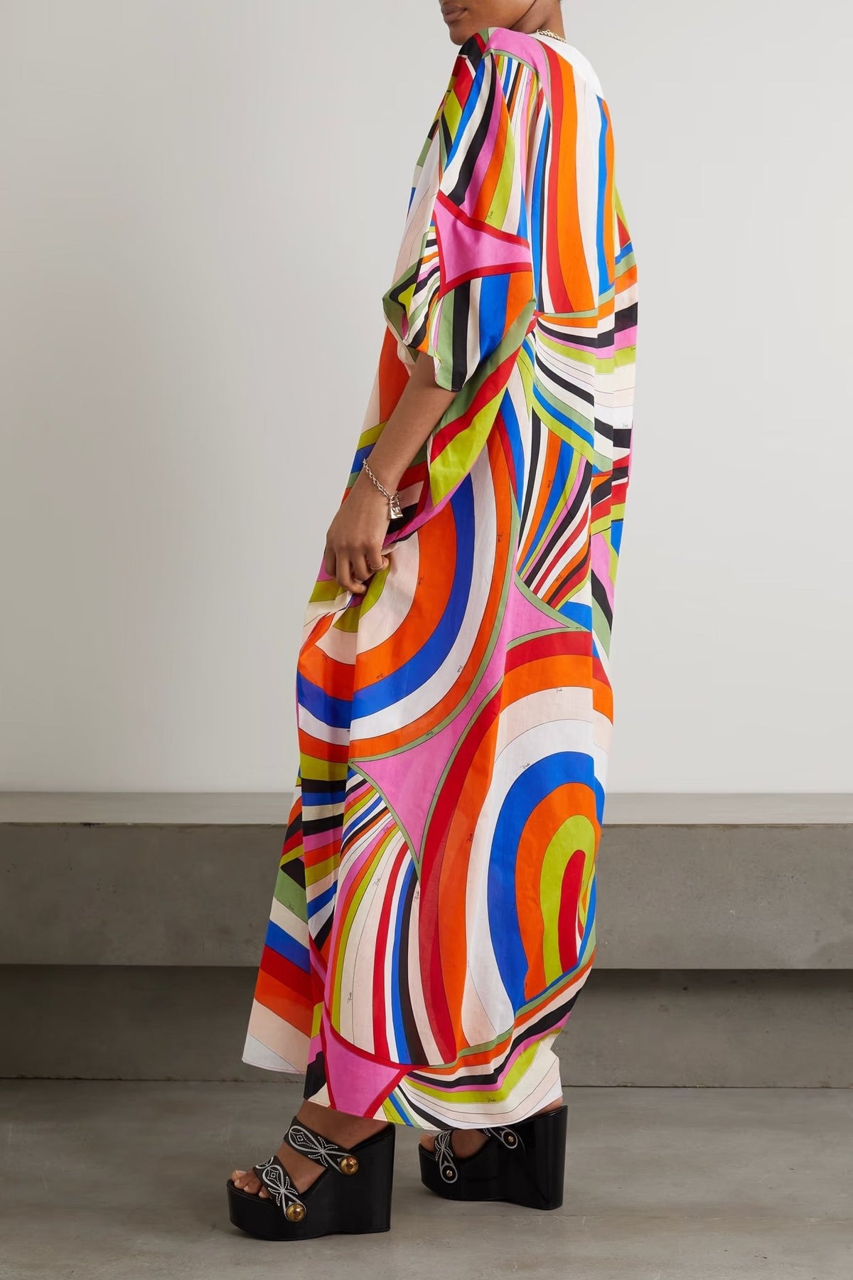 Wonderland Soft Cotton Kaftan - Navvi.in