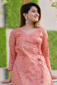 suitset redsuitset handblockprintsuitset suitsetsforwomen ethnicsuitset ethnicfashion suitwithdupatta onlinefashion newarrival weddingfashion bridetobe festivecollection ethnicapparel womenapparel navvi navvi.in