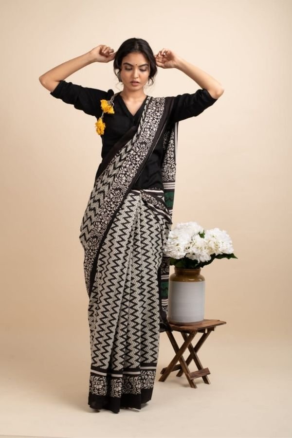 Black Diamond Saree - Navvi.in