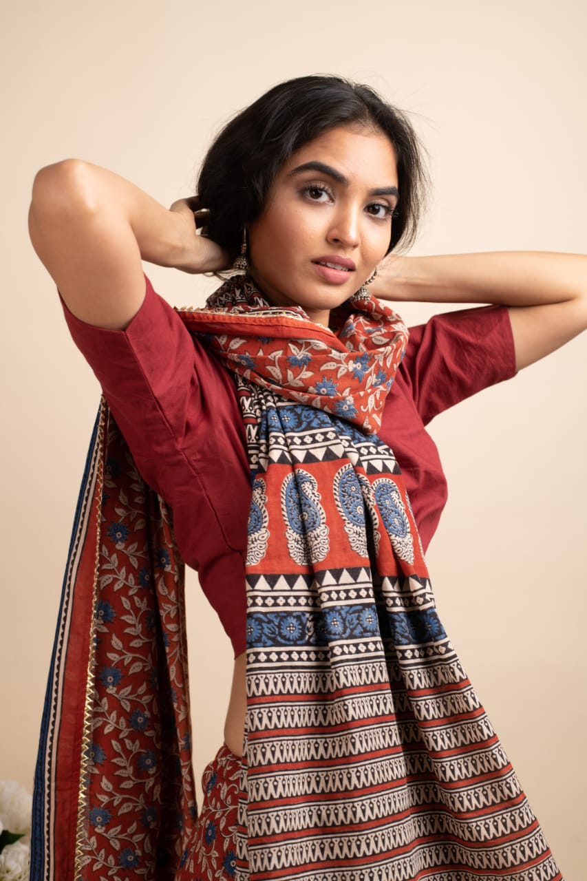 Frozen Flower Saree - Navvi.in