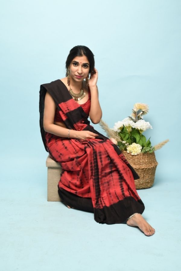 Plunging Waves Saree - Navvi.in