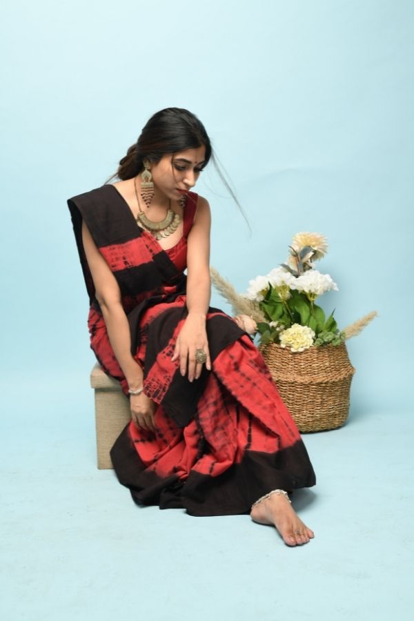 Plunging Waves Saree - Navvi.in